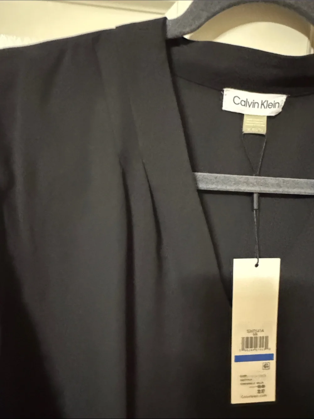 Calvin Klein Black V-Neck Short Sleeve Blouse with Pleat Detail - Picture 5 of 8